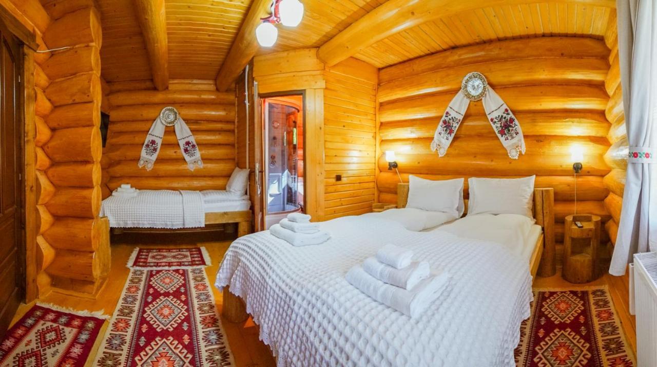 Отель Casutele Din Мойсей Экстерьер фото